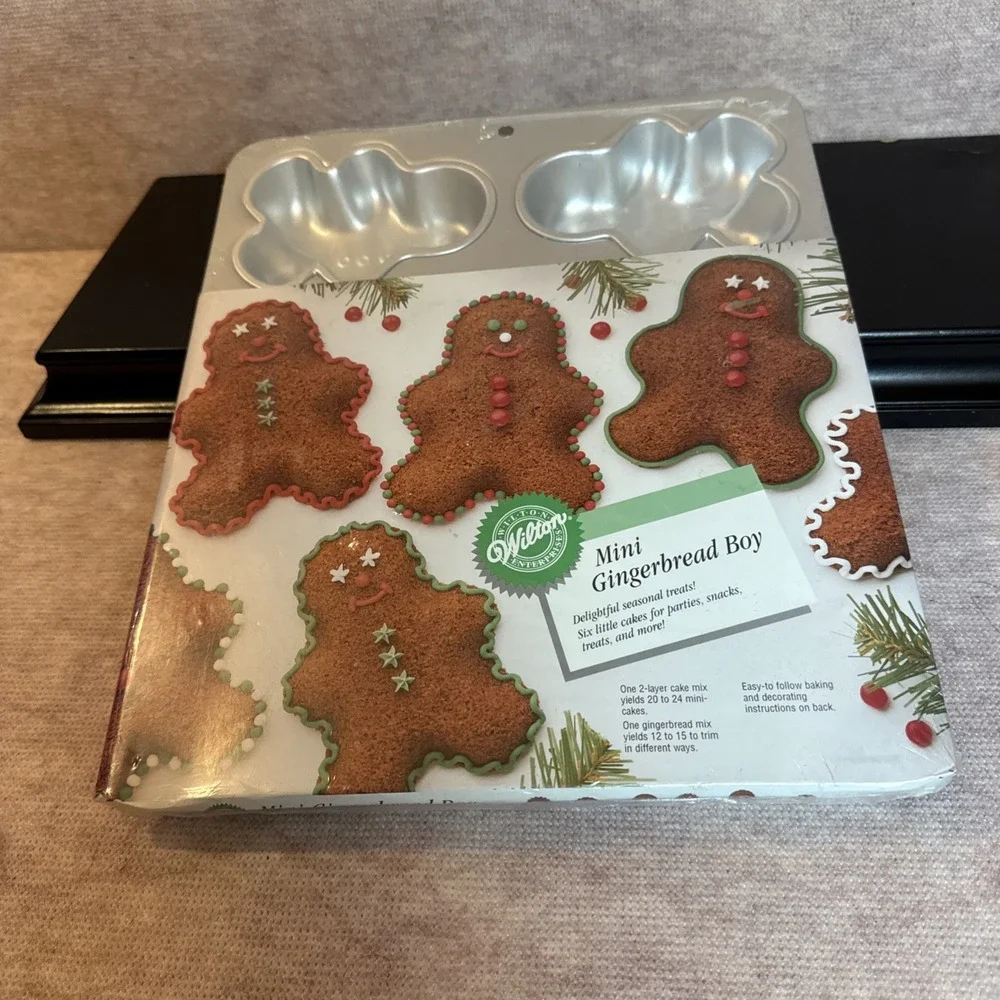 Vtg Wilton Mini Gingerbread Boy Single Serving Treats Cake Pan 1998 -Makes 6 New